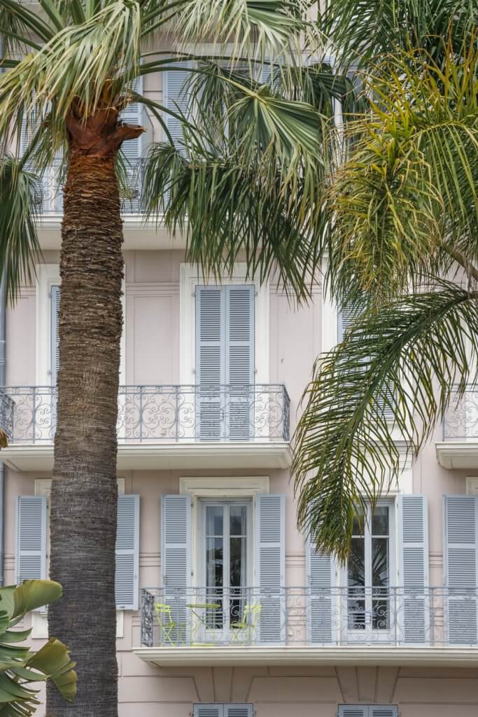 Palm trees and architecture in Nice France | Cattie Coyle Photography