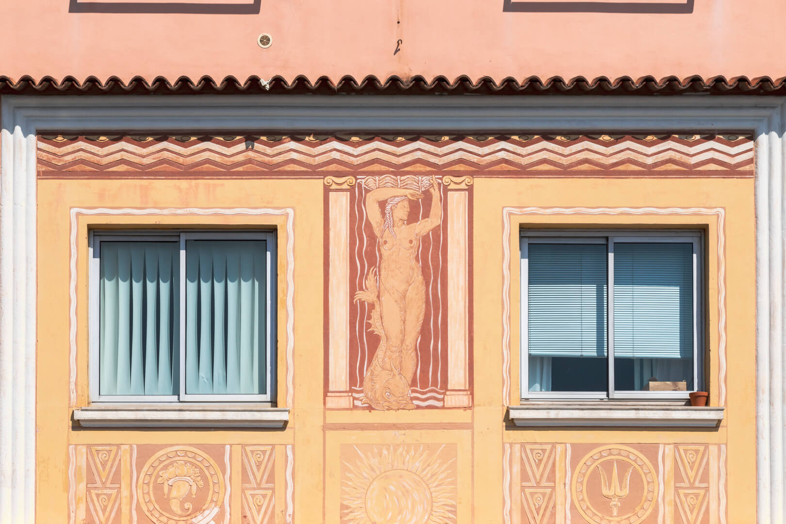 Architecture, Eze-Bord-de-Mer, France, by Cattie Coyle Photography. © 2019, all rights reserved.