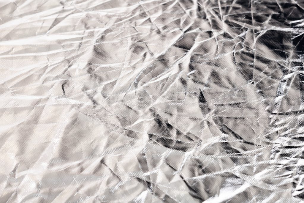 Using aluminum foil as reflector